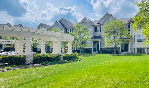 $699,000 | 1986 Dauntless Drive, Glenview, IL 60026