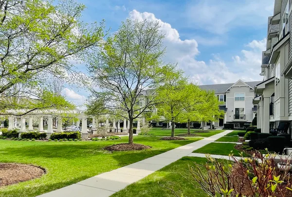 $699,000 | 1986 Dauntless Drive, Glenview, IL 60026