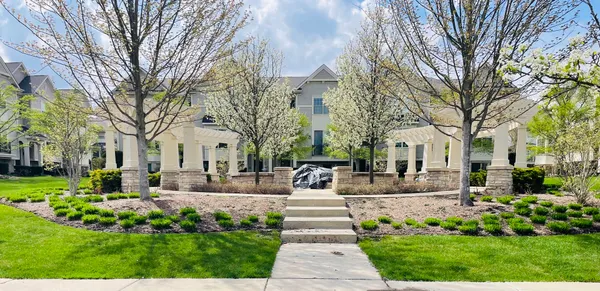 $699,000 | 1986 Dauntless Drive, Glenview, IL 60026