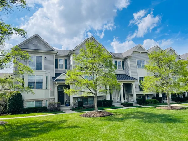 $699,000 | 1986 Dauntless Drive, Glenview, IL 60026