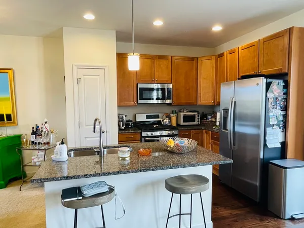 $699,000 | 1986 Dauntless Drive, Glenview, IL 60026