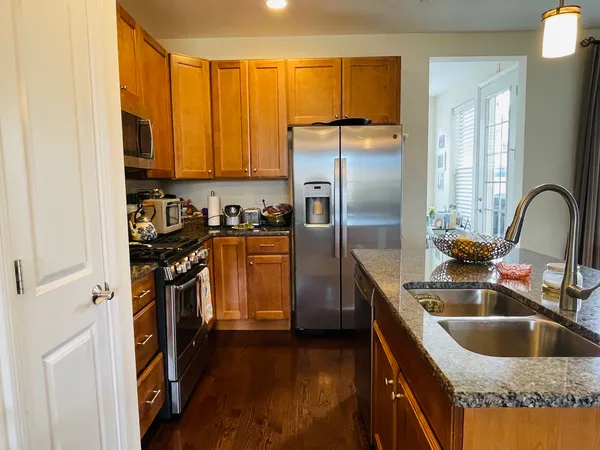 $699,000 | 1986 Dauntless Drive, Glenview, IL 60026