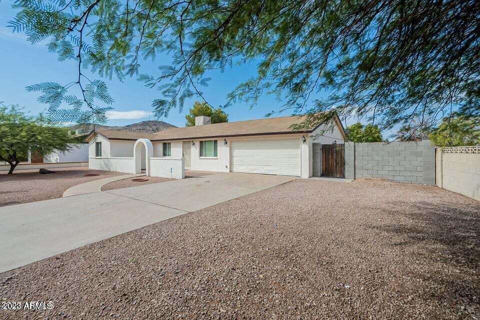 1541 West Thunderbird Road Phoenix, AZ 85023 - Photo 1 of 23 mountain view