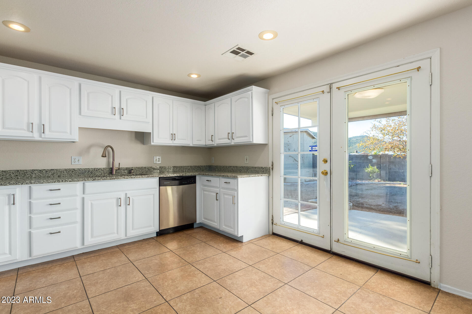 1541 West Thunderbird Road Phoenix, AZ 85023 - Photo 8 of 23 0011-11-Thunderbird