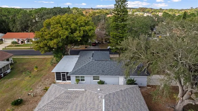 a front view of house with yard