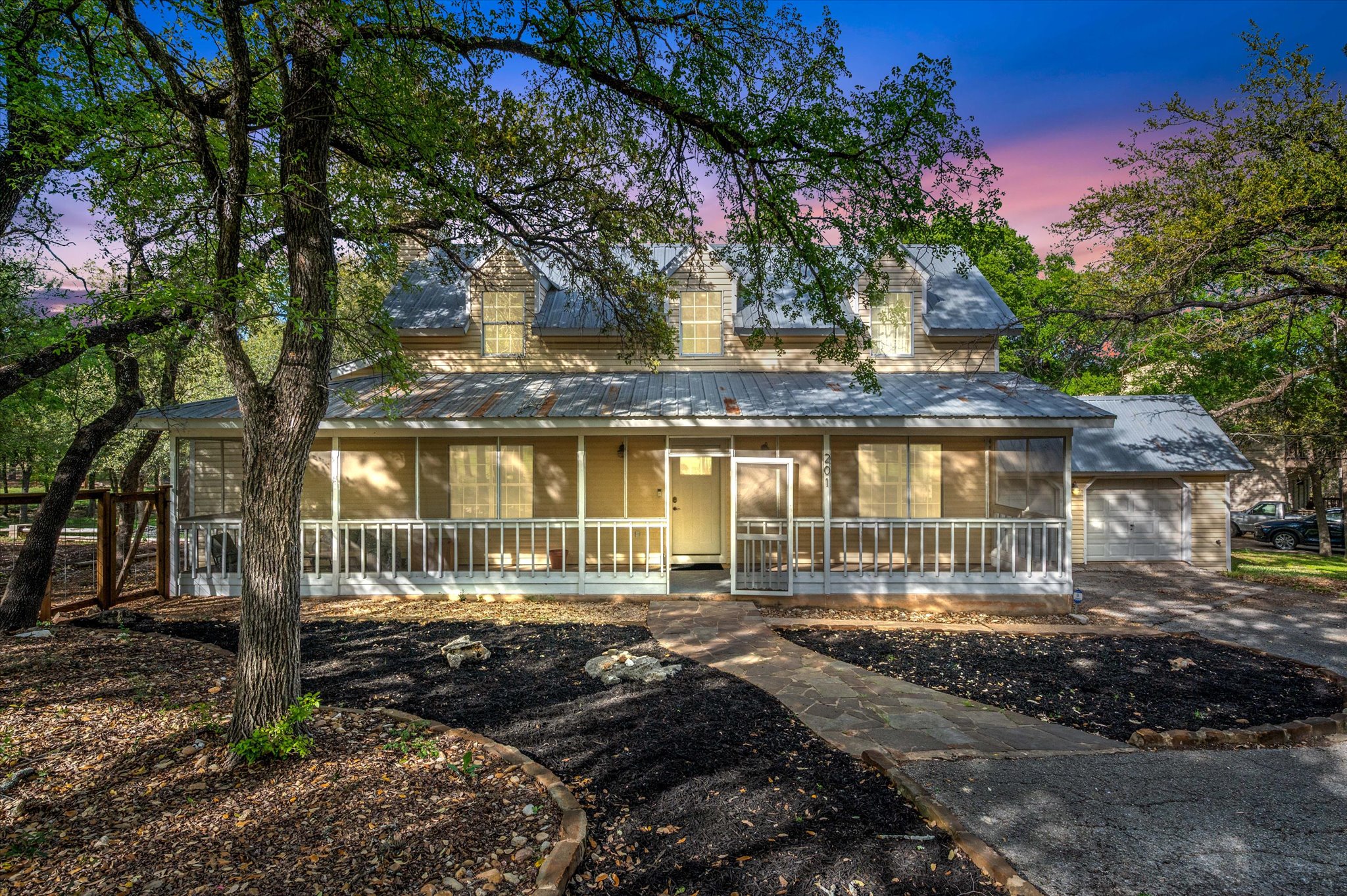 201 Oak Hollow Road Georgetown, TX 78628 - Photo 2 of 39