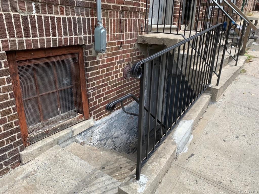 15 Intervale Place Yonkers, NY 10705 - Photo 5 of 6 View of details