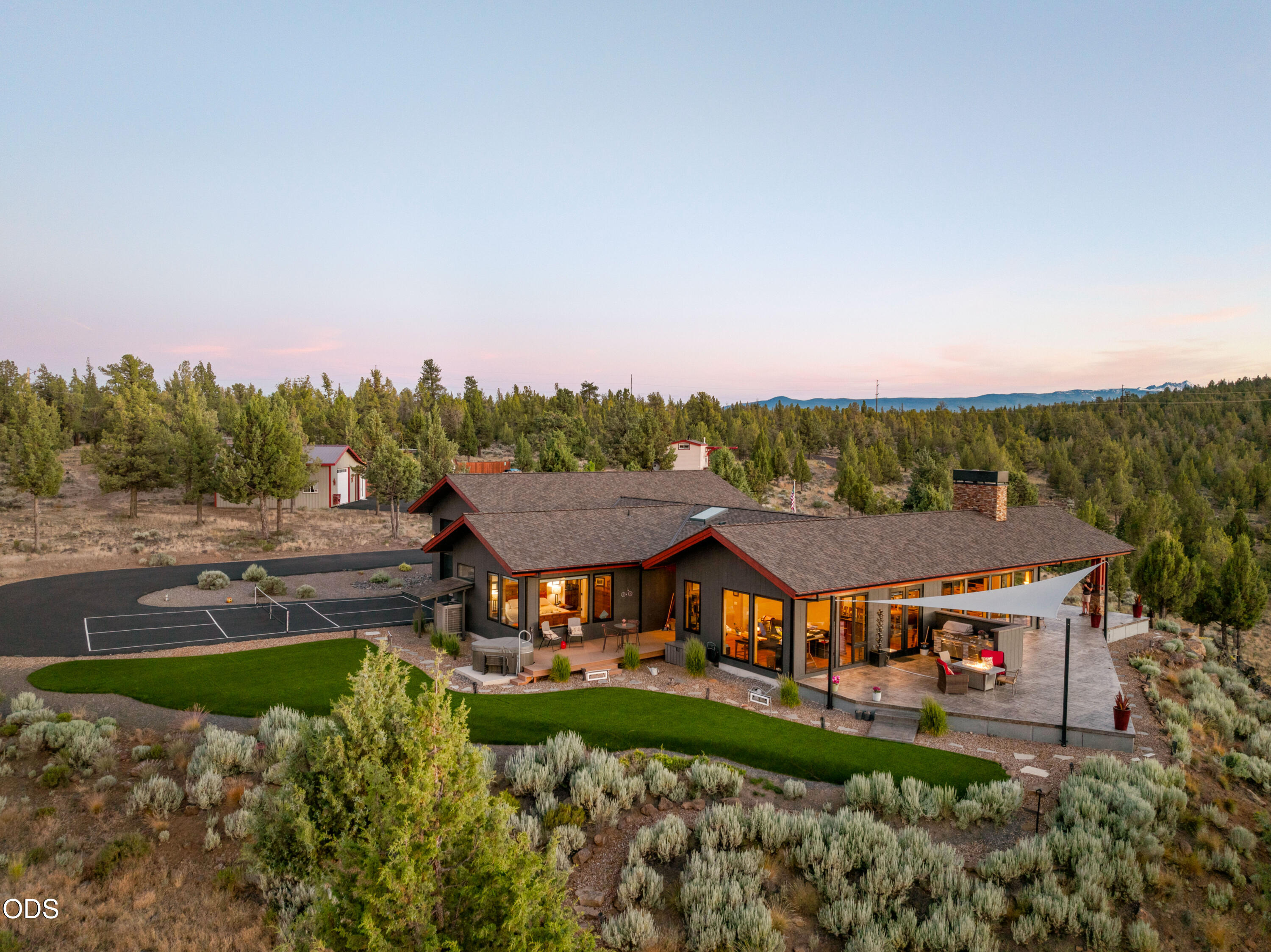 17771 A J Warrin Road Sisters, OR 97759 - Photo 4 of 105