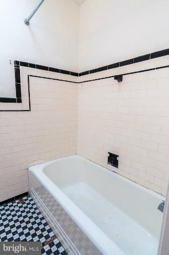 7227 Harford Road Baltimore, MD 21234 - Photo 6 of 23 Bath