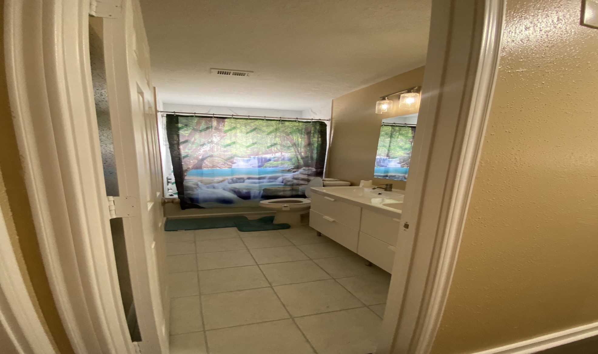 5926 Yorkgate Drive Spring, TX 77373 - Photo 11 of 13 SIDE VIEW 2ND BATH