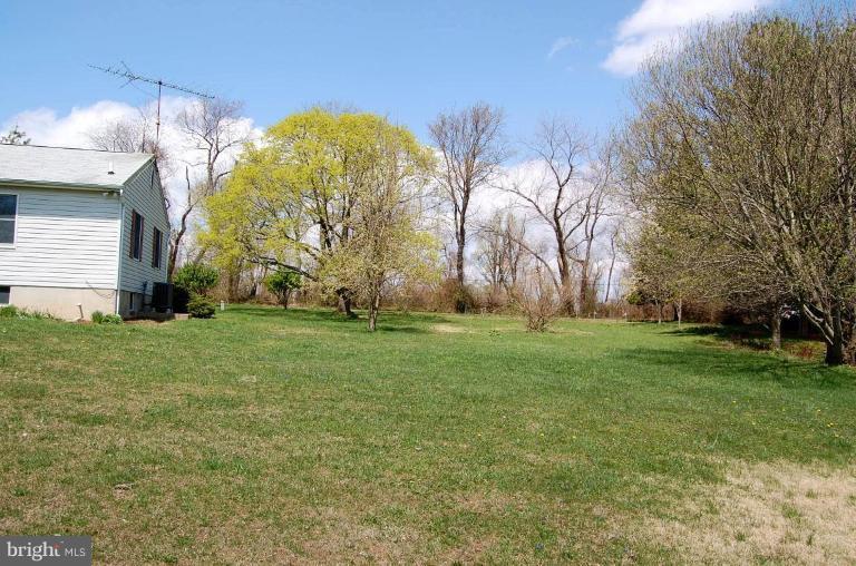 3461 Ebenezer Road Fallston, MD 21047 - Photo 8 of 25 Back yard