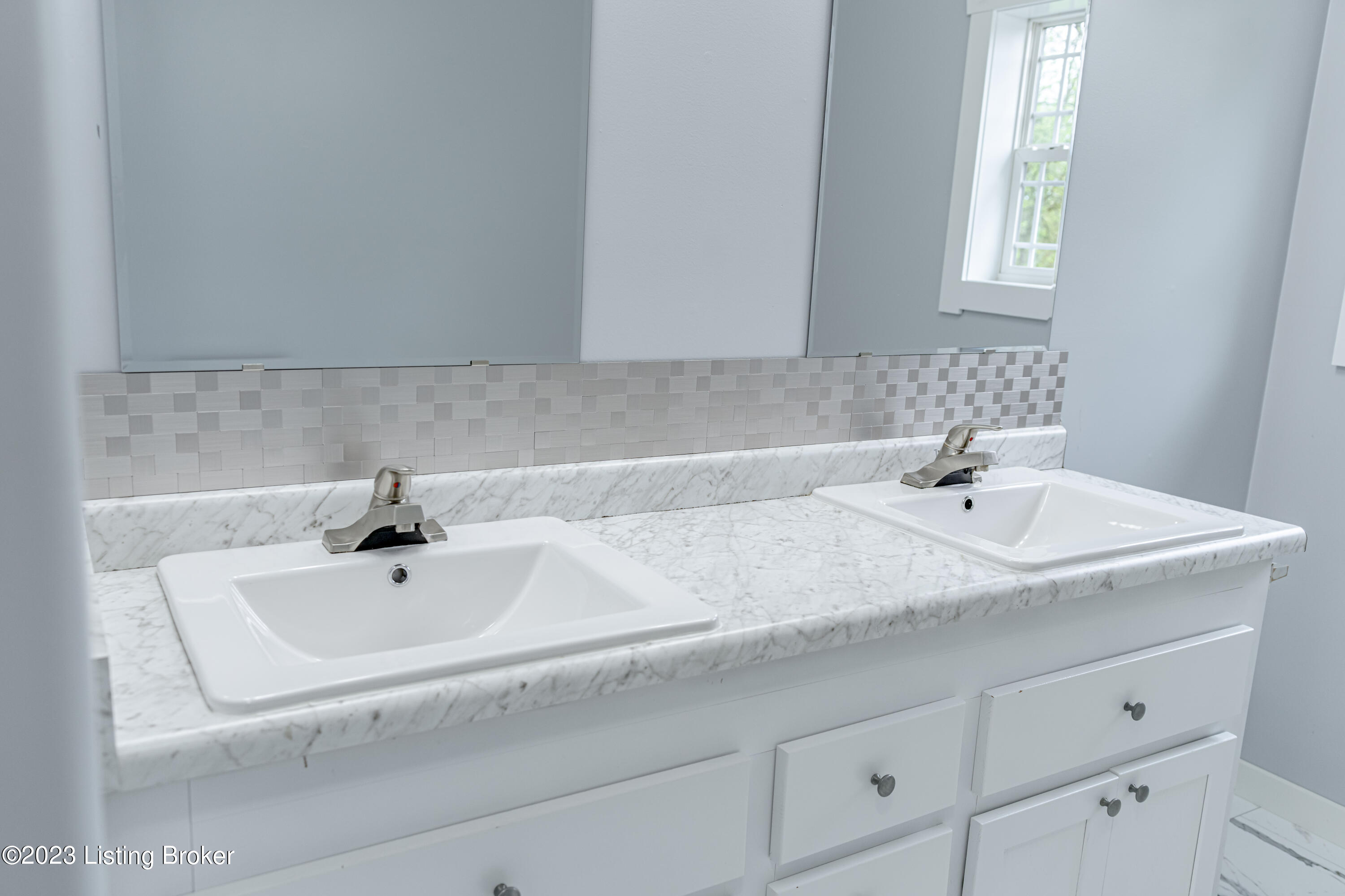 8118 Sulphur Road Sulphur, KY 40070 - Photo 37 of 51 DSC06091