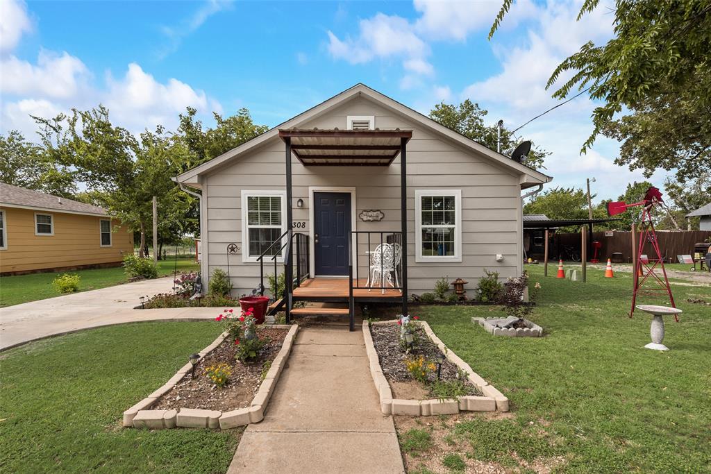 308 East Davis Ave  