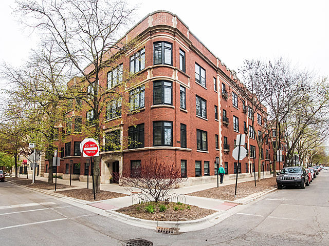 516 West Surf Street, Unit 1 Chicago, IL 60657 - Photo 1 of 20