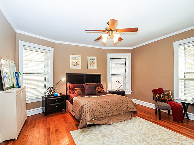 516 West Surf Street, Unit 1 Chicago, IL 60657 - Photo 11 of 20
