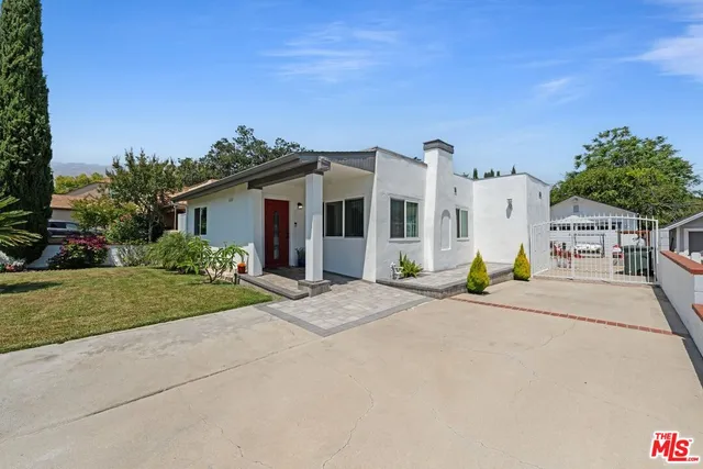 $1,595,000 | 1430 North Dominion Avenue, Pasadena, CA 91104
