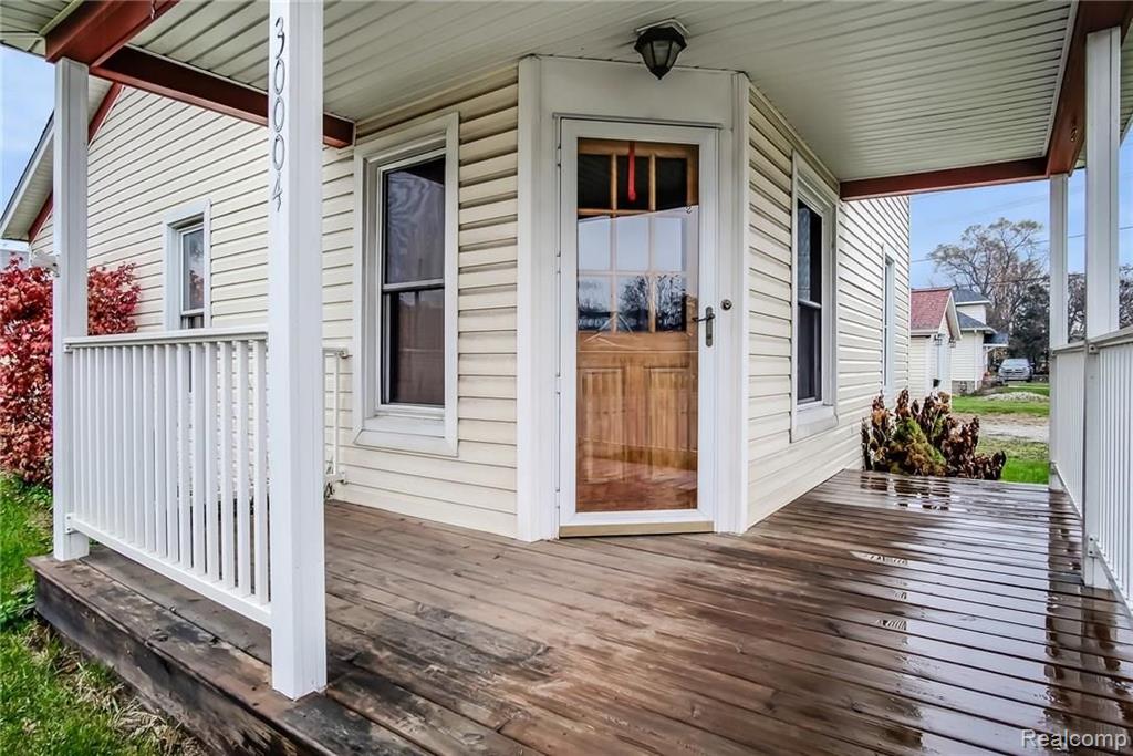 30004 Milford Road New Hudson, MI 48165 - Photo 2 of 40