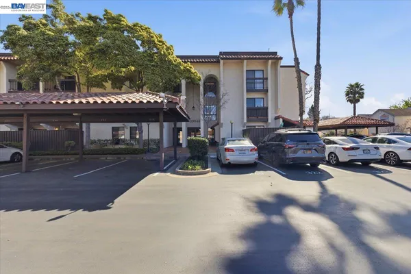 $525,000 | 39843 Cedar Boulevard, Unit 219, Newark, CA 94560
