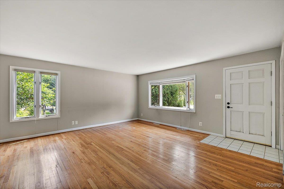 1754 Ruby Avenue Rochester, MI 48309 - Photo 8 of 51 Gorgeous hardwood floors