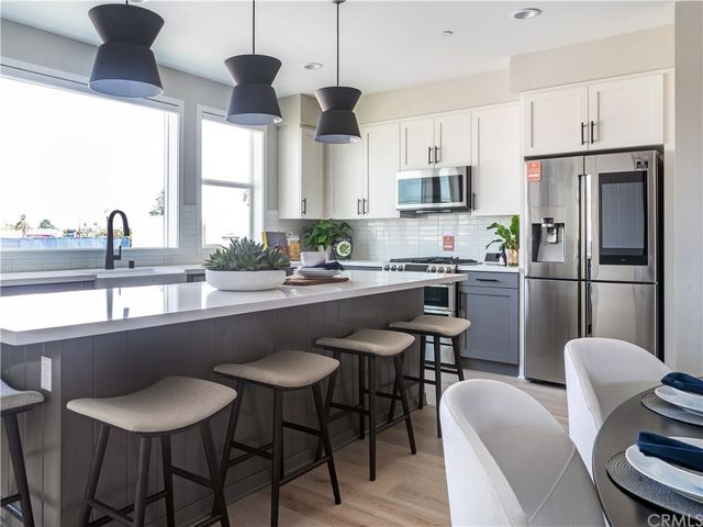 $904,794 | 340 Ford Road, Costa Mesa, CA 92627