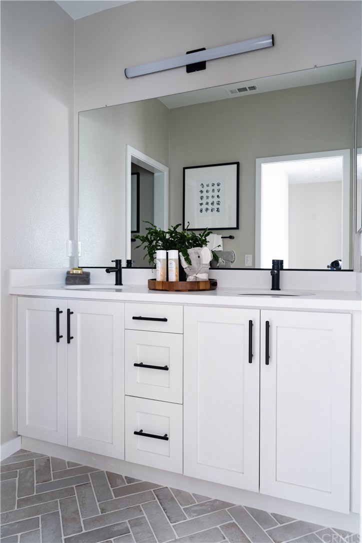 340 Ford Road Costa Mesa, CA 92627 - Photo 11 of 20