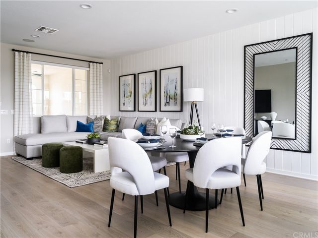 $904,794 | 340 Ford Road, Costa Mesa, CA 92627