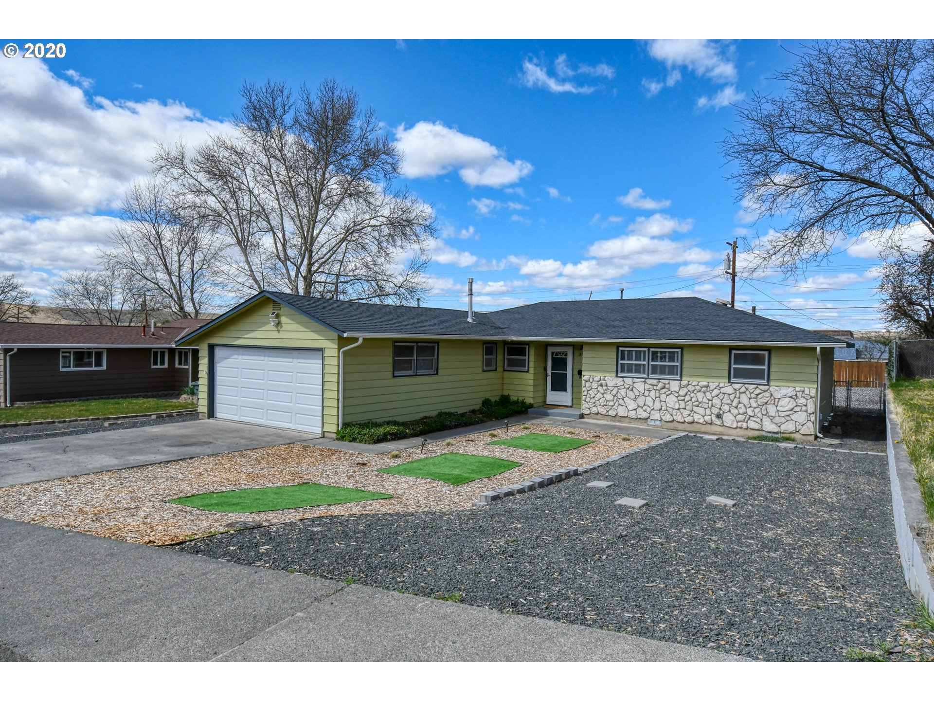 3119 Southwest Isaac Avenue Pendleton, OR 97801 - Photo 2 of 32