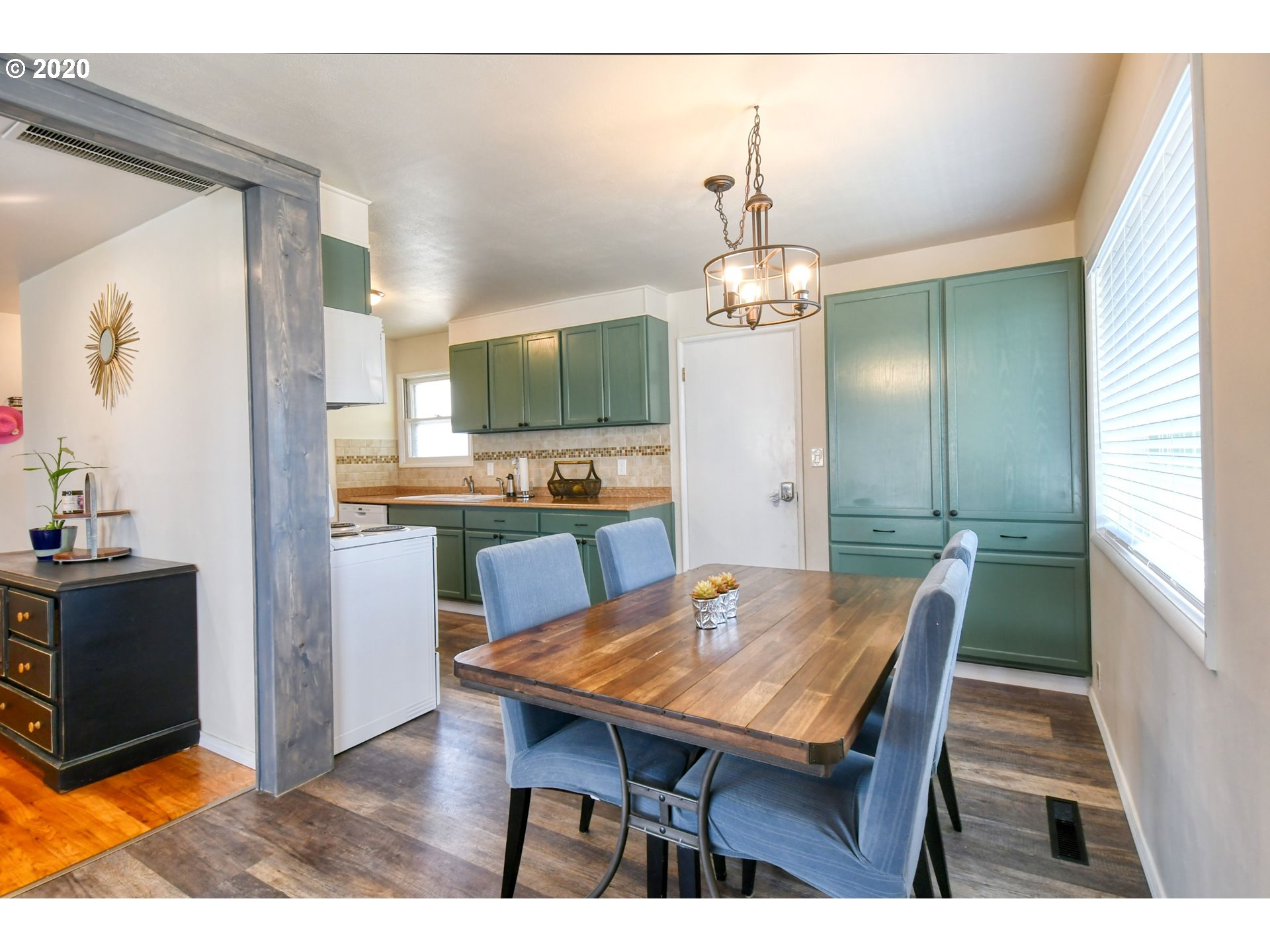 3119 Southwest Isaac Avenue Pendleton, OR 97801 - Photo 13 of 32