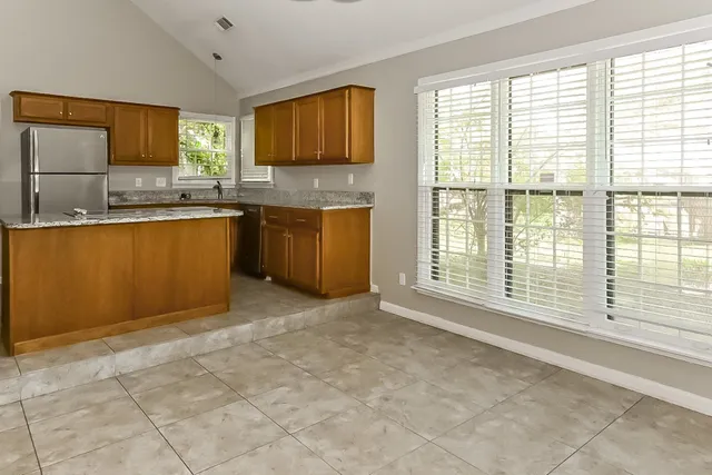 $2,010 | 7204 Germanshire Oaks Cove, Memphis, TN 38125