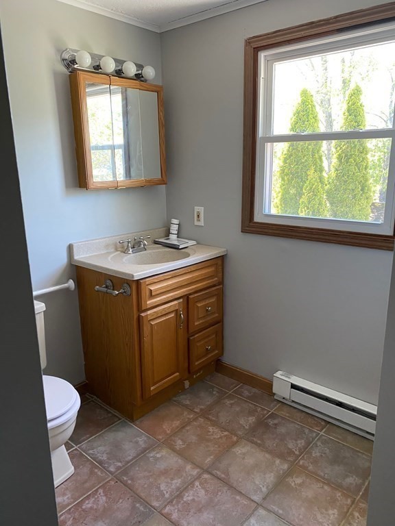 89 Crest Circle Worcester, MA 01603 - Photo 22 of 38