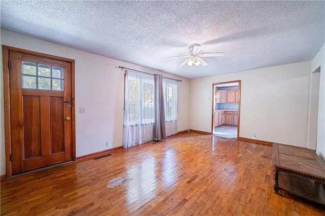 $90,000 | 258 North 7th Street, Union Star, MO 64494