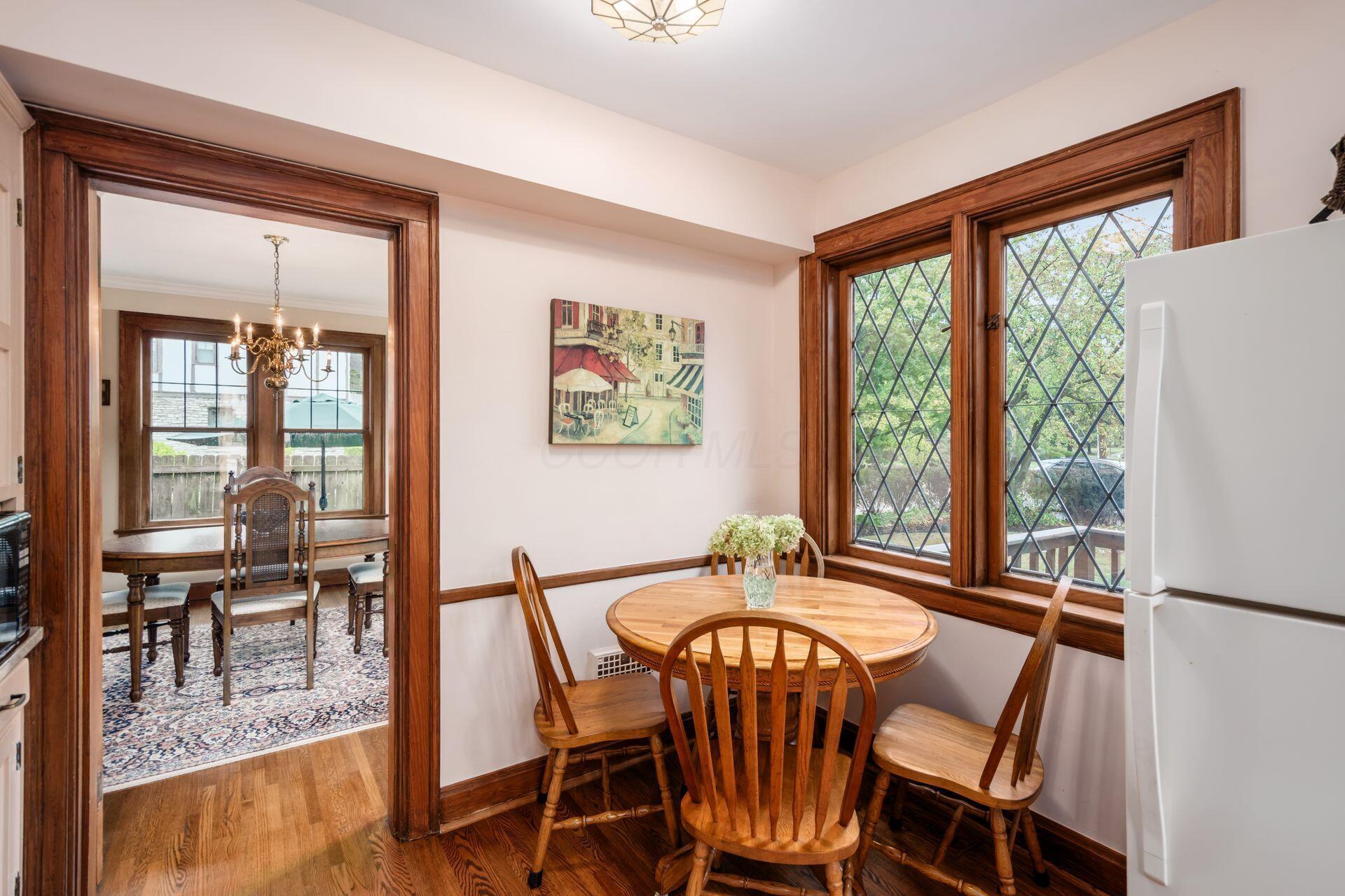 228 South Ardmore Road Columbus, OH 43209 - Photo 19 of 61 Breakfast Area