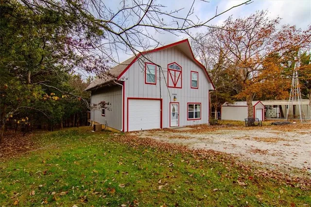 $275,000 | 30695 Uu Highway, Warsaw, MO 65355