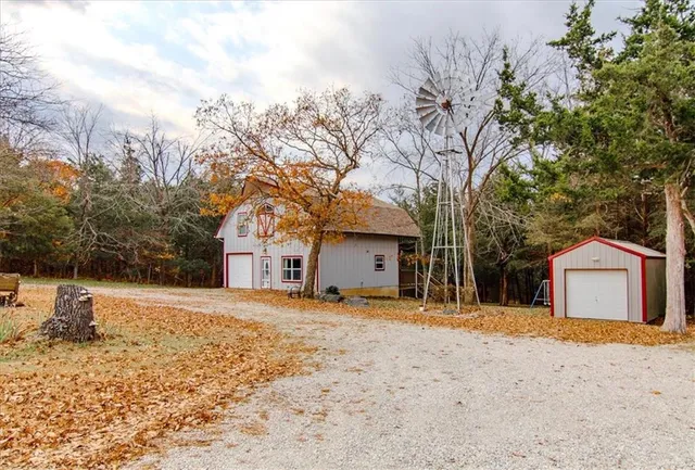$275,000 | 30695 Uu Highway, Warsaw, MO 65355