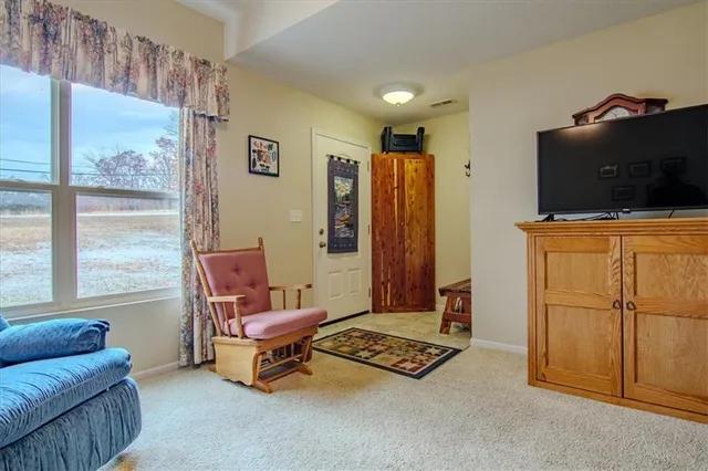 $275,000 | 30695 Uu Highway, Warsaw, MO 65355