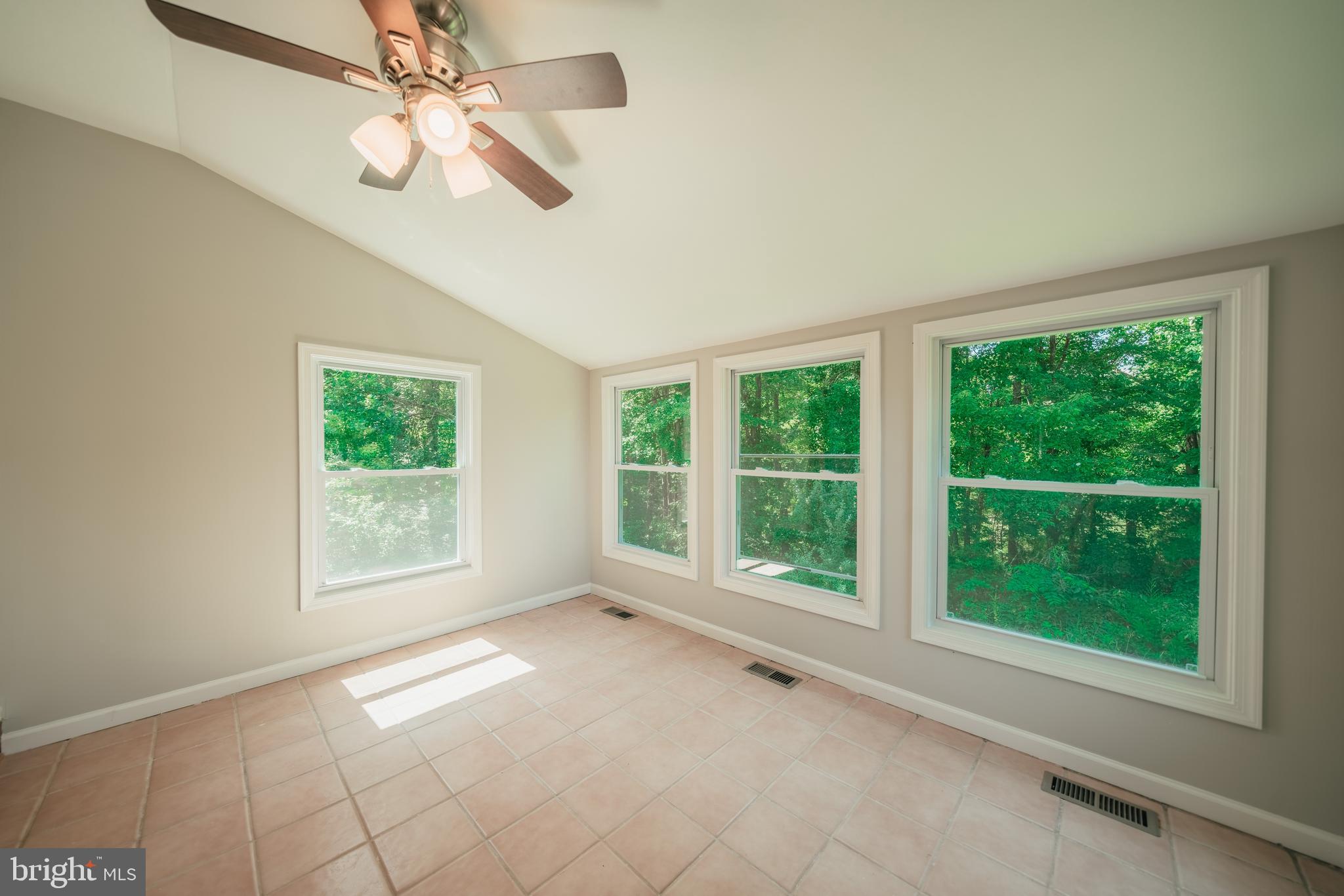 23562 Cedar Ridge Road Rapidan, VA 22733 - Photo 30 of 34 Sun-room