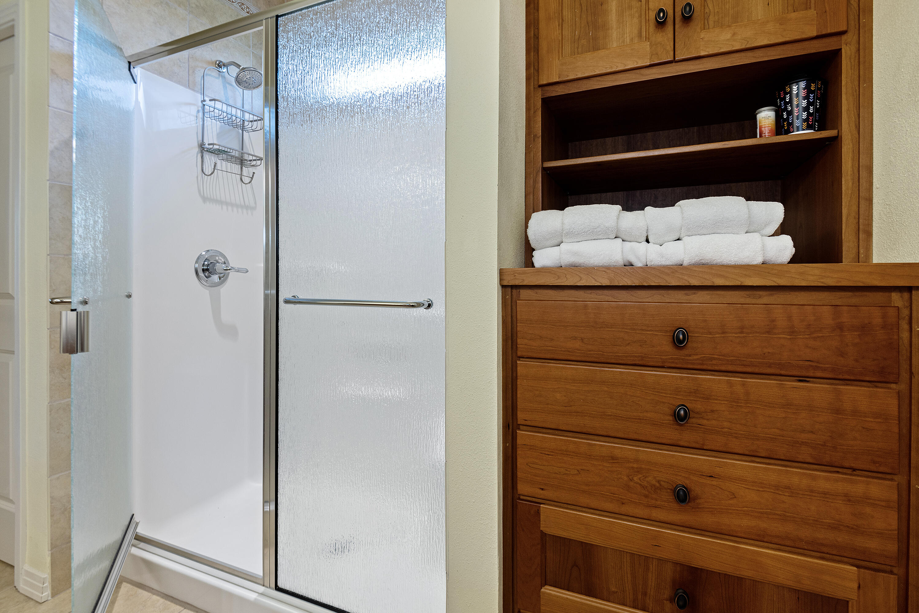 16775 Pony Express Way Bend, OR 97707 - Photo 14 of 38 a view of a closet