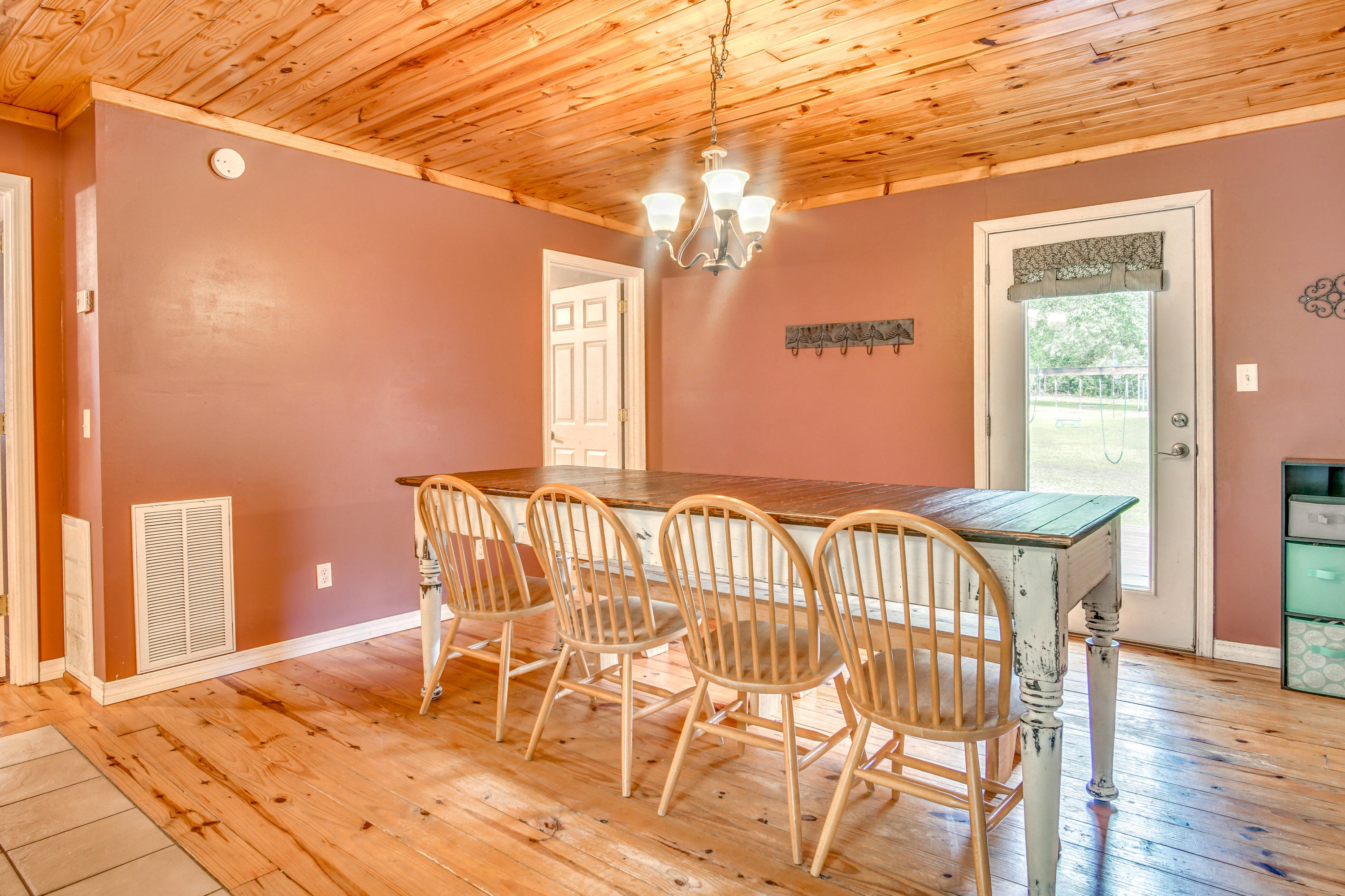 3110 Bay Ridge Drive Crestview, FL 32539 - Photo 20 of 31 a view of a balcony with table and chairs