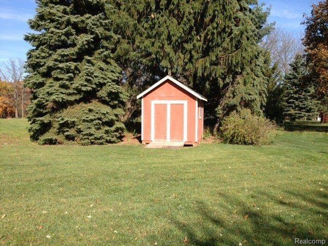 5153 Prairie View Brighton, MI 48116 - Photo 19 of 19 shed in backyard