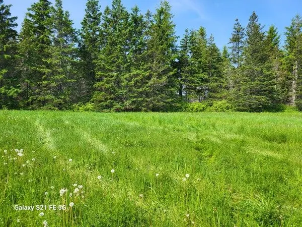 $165,000 | 147 Lake Road, Van Buren, ME 04785