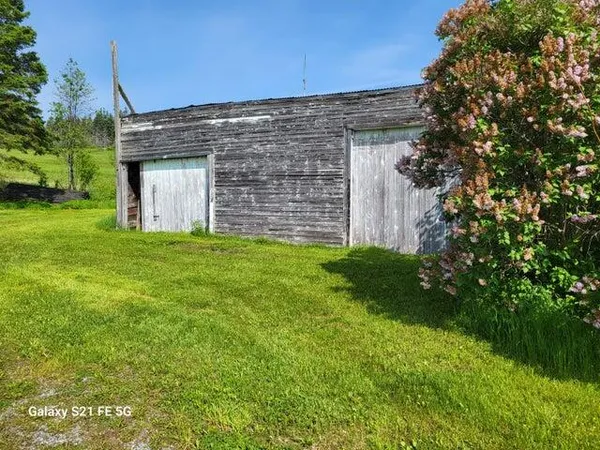 $165,000 | 147 Lake Road, Van Buren, ME 04785