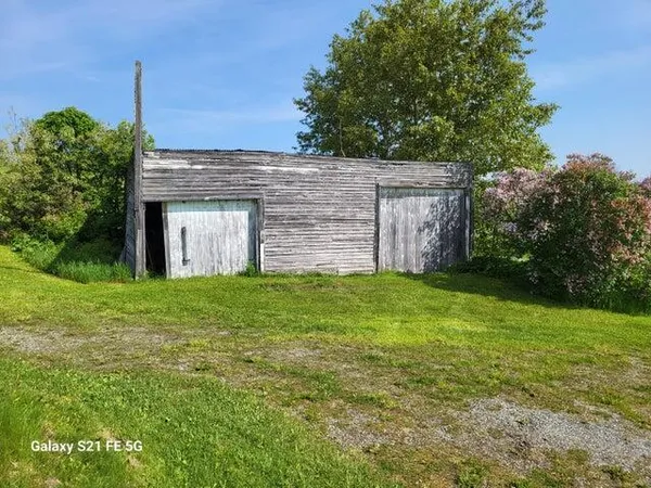 $165,000 | 147 Lake Road, Van Buren, ME 04785