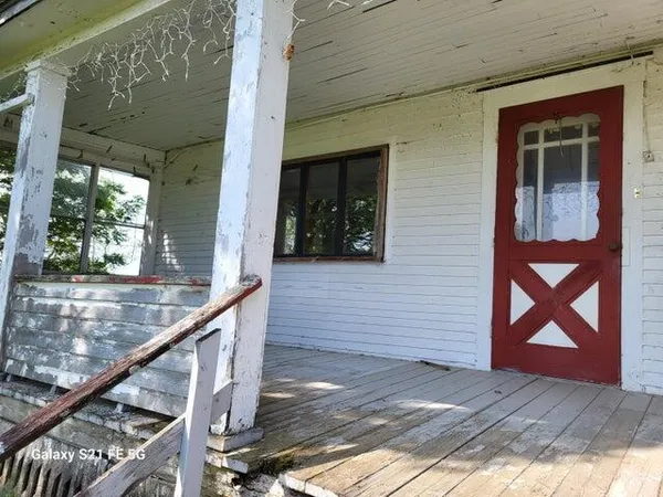 $165,000 | 147 Lake Road, Van Buren, ME 04785