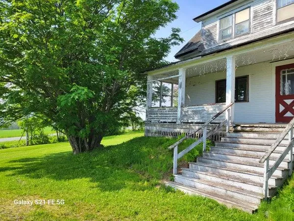 $165,000 | 147 Lake Road, Van Buren, ME 04785
