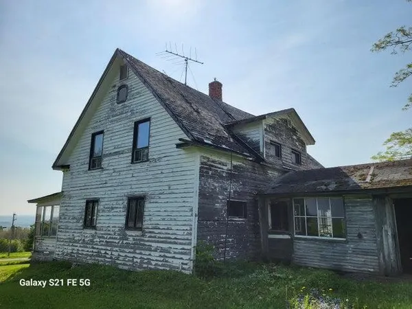 $165,000 | 147 Lake Road, Van Buren, ME 04785