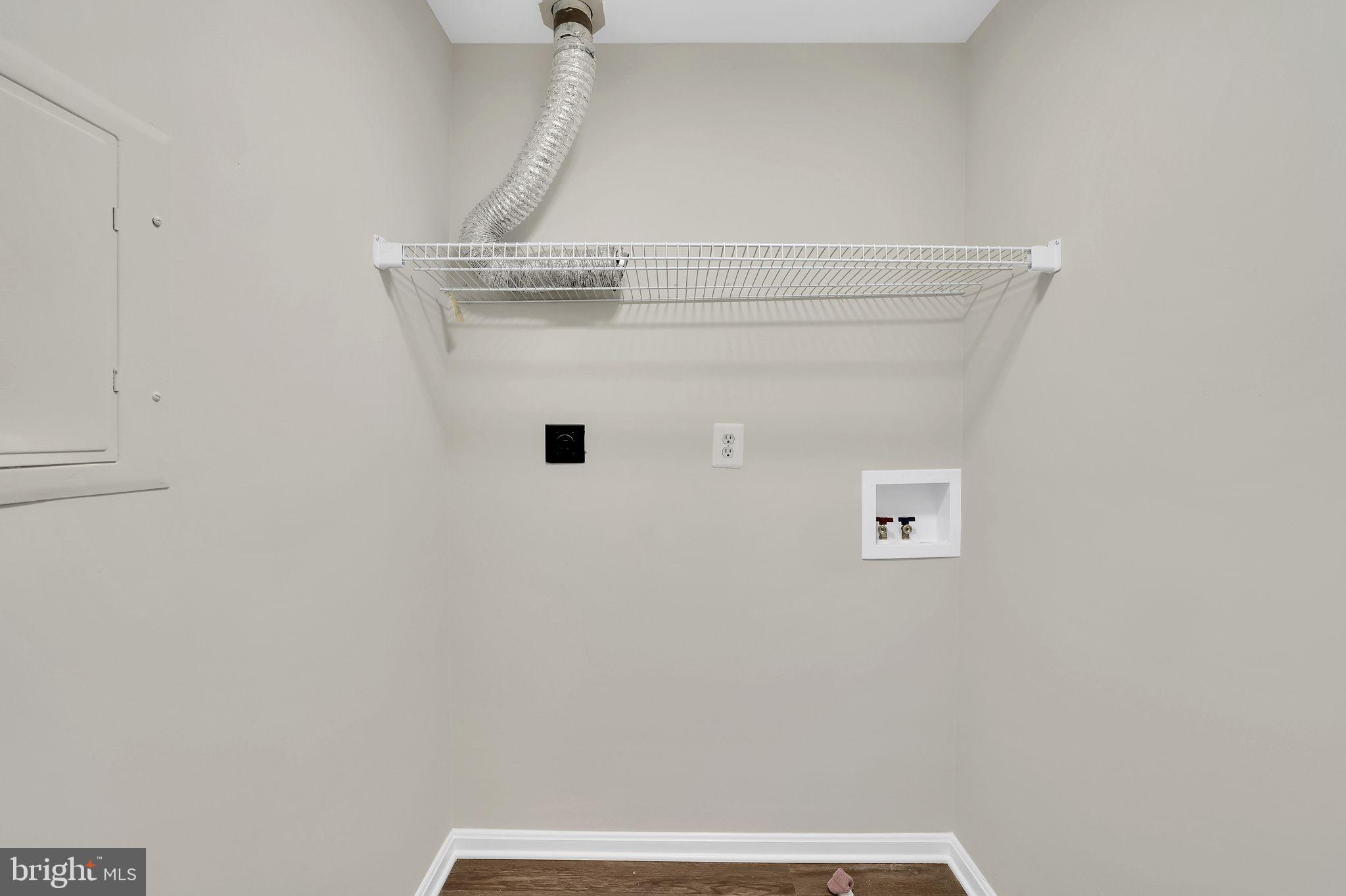 9808 Lake Pointe, Unit 201 Upper Marlboro, MD 20774 - Photo 14 of 25 a view of bathroom