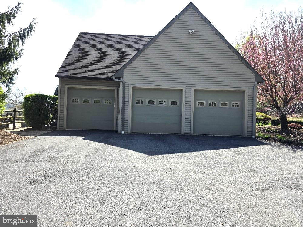 234 Miller Road Sinking Spring, PA 19608 - Photo 4 of 72 Oversized 3-Car garage