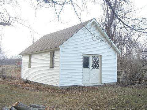 2384 Parmenter Road Corunna, MI 48817 - Photo 13 of 14 20396298-12.JPG