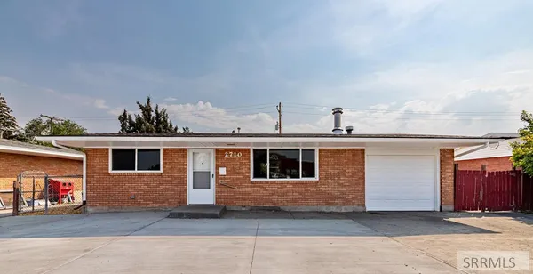 $330,000 | 2710 East 17th Street, Ammon, ID 83406