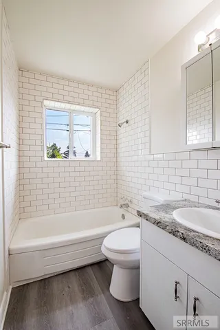 $343,000 | 2710 East 17th Street, Ammon, ID 83406